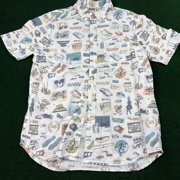 Vans Button Up Shirt All Over Print Graphic Skateboarding Short Sleeve Mens Sz S - Picture 1 of 5